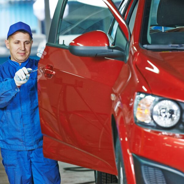 Kiedy warto rozważyć naprawę blacharską, a kiedy lepiej sprzedać auto?