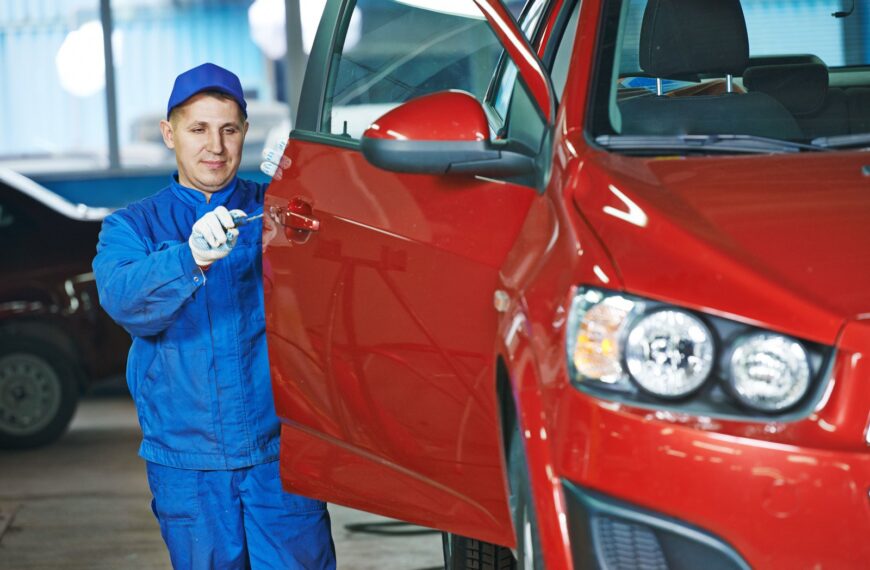 Kiedy warto rozważyć naprawę blacharską, a kiedy lepiej sprzedać auto?