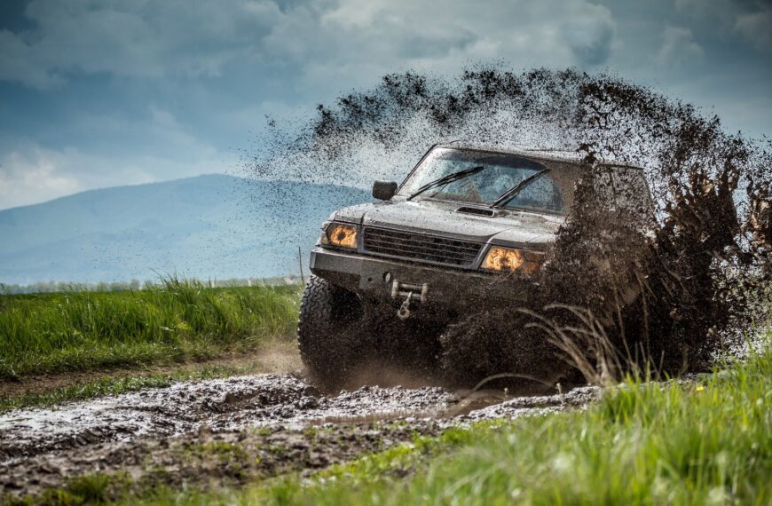 Poradnik miłośnika off-roadu: Jak zbudować własny samochód terenowy?