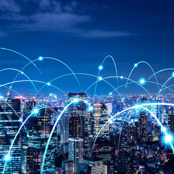 Jak technologia 5G zrewolucjonizuje systemy komunikacji w pojazdach?